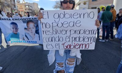 Marcha y manifestantes en plaza bicentenario piden con vida al pequeño Teo